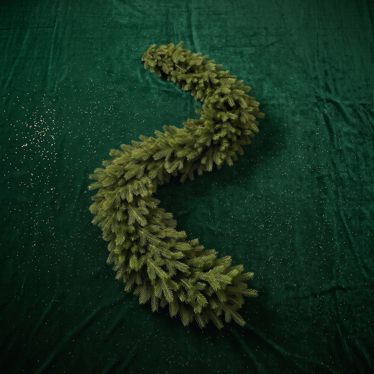 Pre-Lit Cedar Christmas Garland