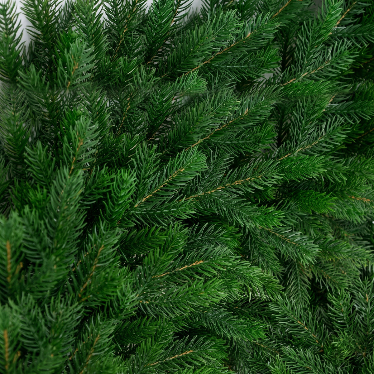 Pre-Lit Cedar Christmas Garland
